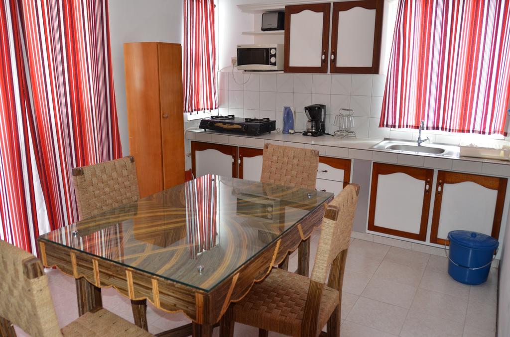 Les Gentilhommieres Guest House Trou aux Biches Room photo